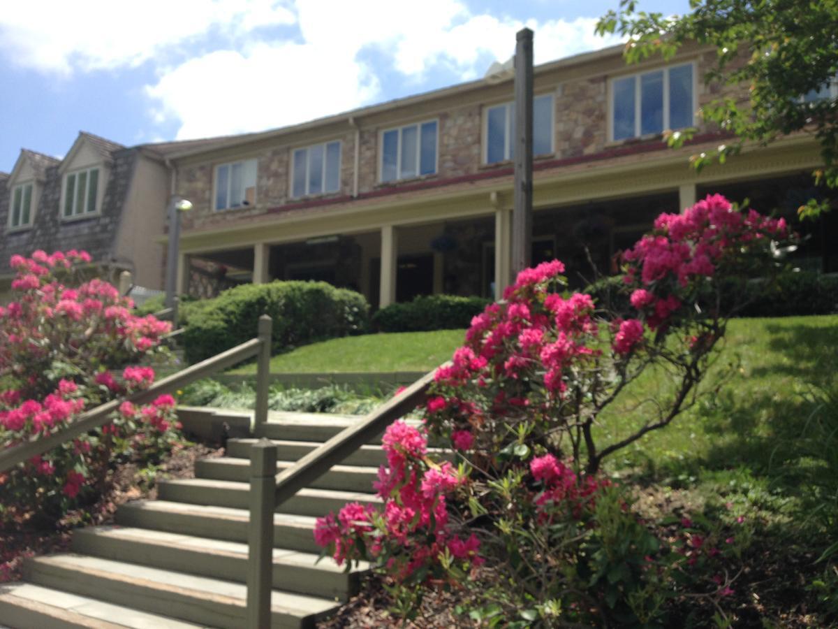 Conference Center Hotel At Valley Forge オークス エクステリア 写真